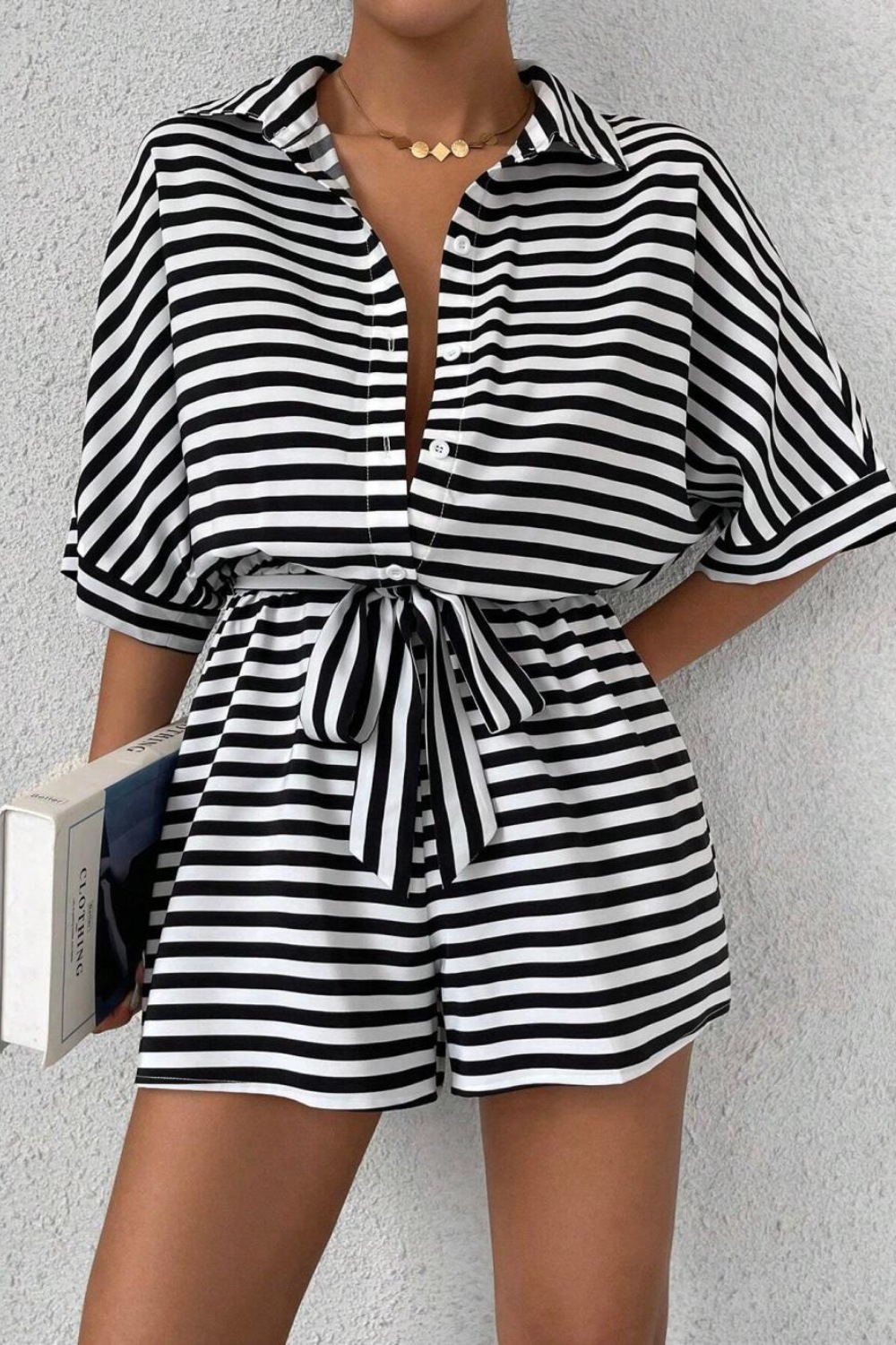 OlénaStripedCollaredNeckTieWaistRomper7