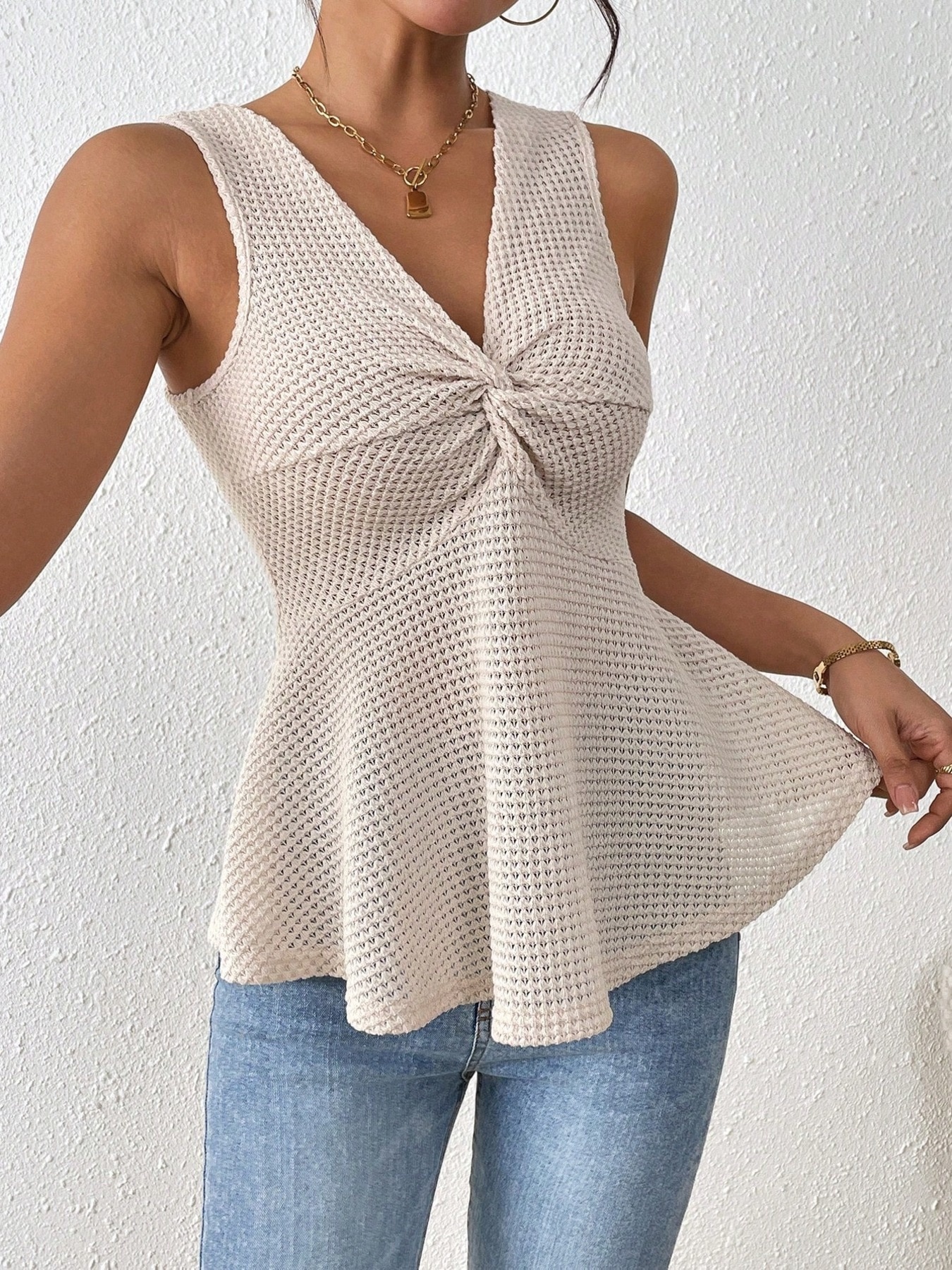 EEskiTwistFrontTexturedPeplumTankTop2